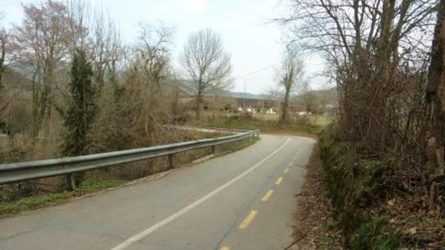 La carretera de les Feixes, ahir a la tarda.