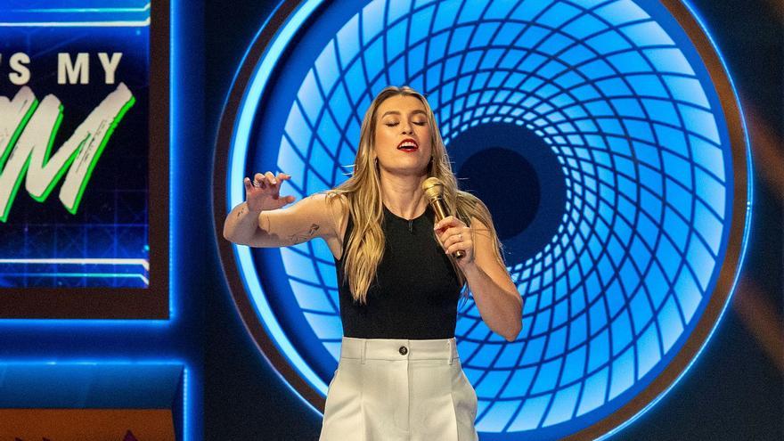 Una presentadora de televisión confiesa cuál fue la situación más surrealista con un fan: &quot;Me besó&quot;