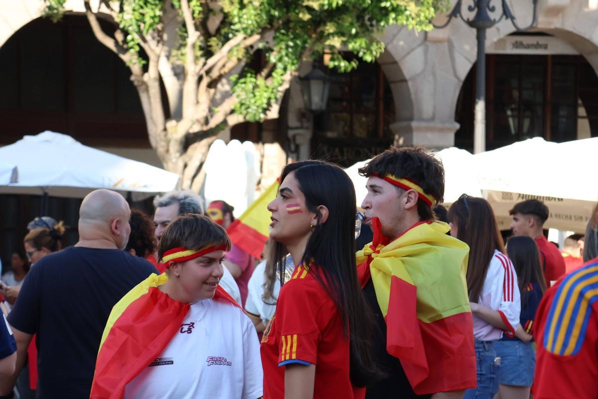 Final del Mundial de fútbol - Aficionados de la selección española ven la final en la Plaza Mayor