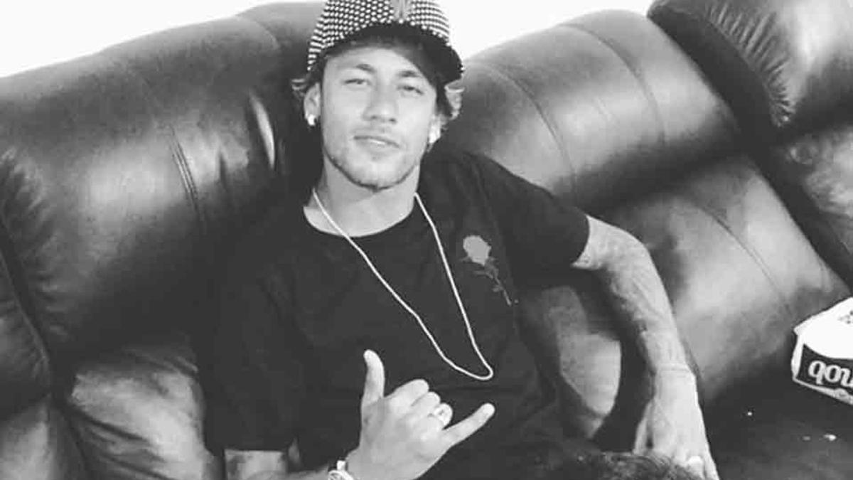 Neymar se ha hecho otro tatuaje