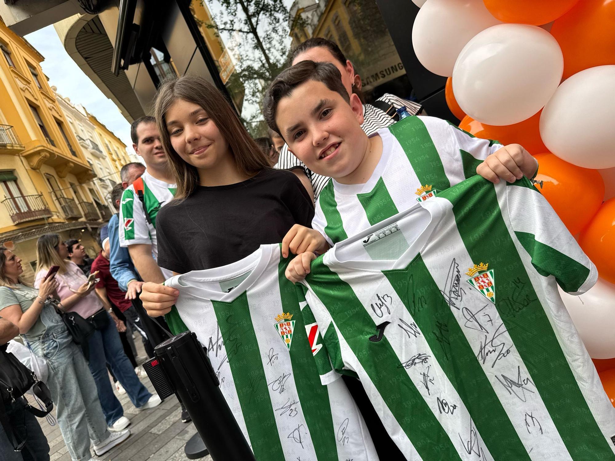 Albarrán y Álex Sala, testigos de la fiebre por el Córdoba CF