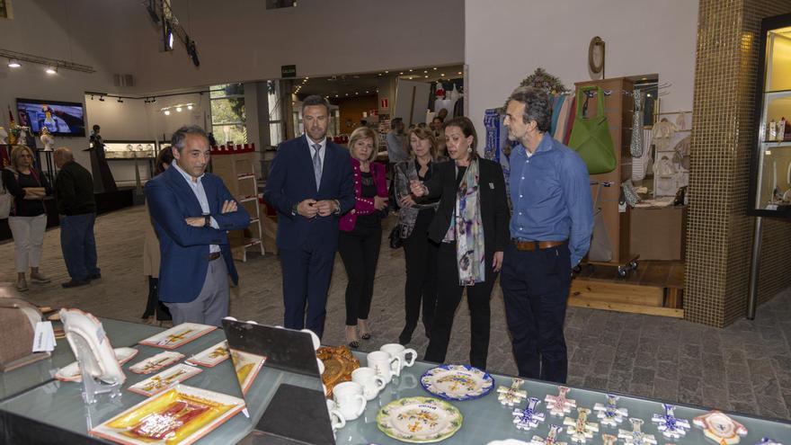 El Centro Regional de Artesanía promociona el trabajo de oficios tradicionales inspirados en el Año Jubilar 2024 de Caravaca