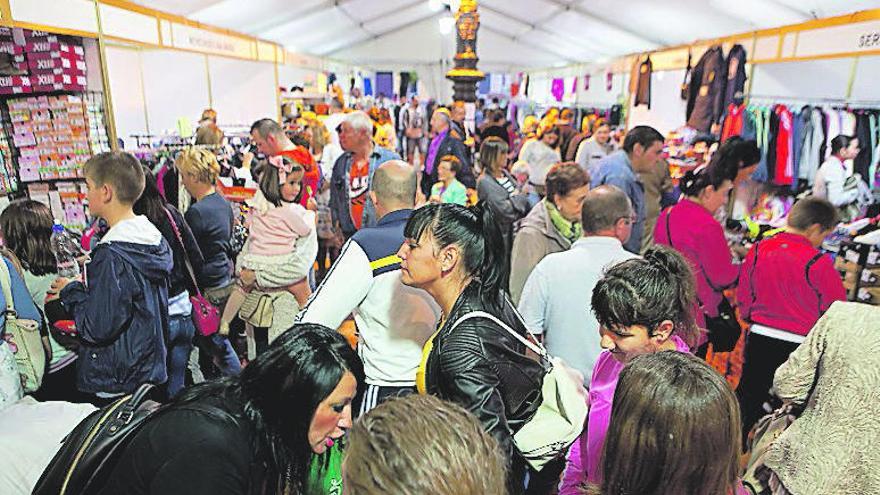 Público en ferias del stock de Acoivan en pasadas ediciones.