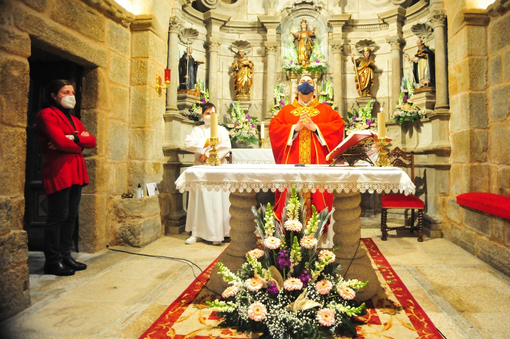 Arousa rinde culto al abogado de los males de la garganta