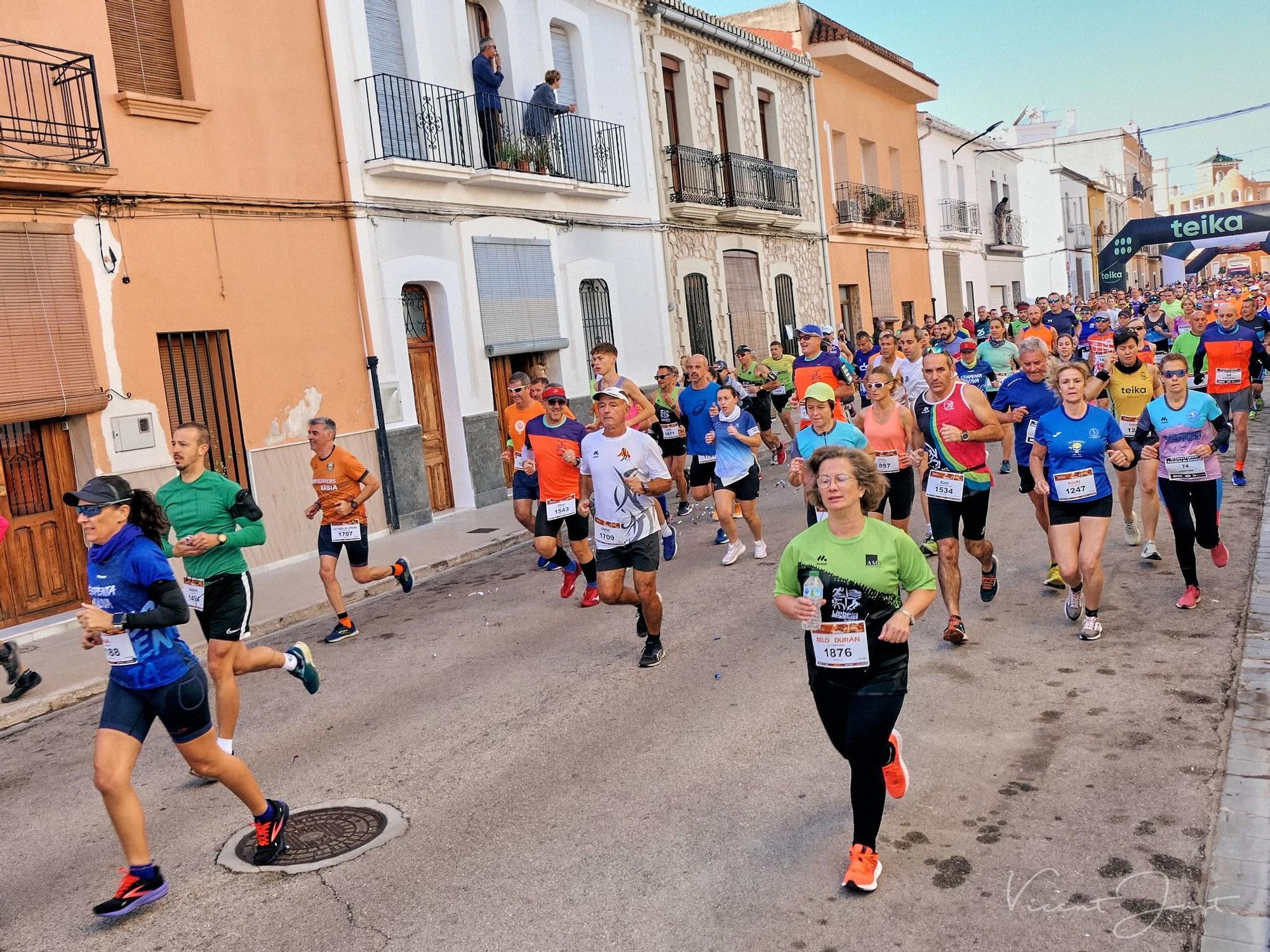 Búscate en la XI Cursa Solidària de Beniarjó