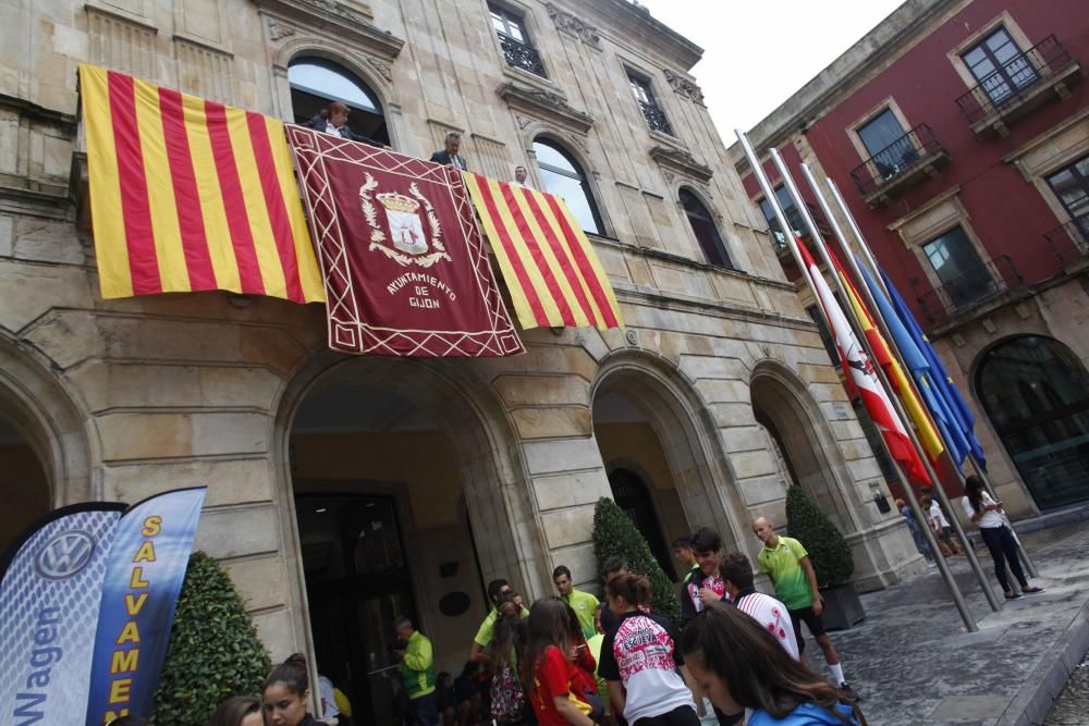 Minuto de silencio en Gijón