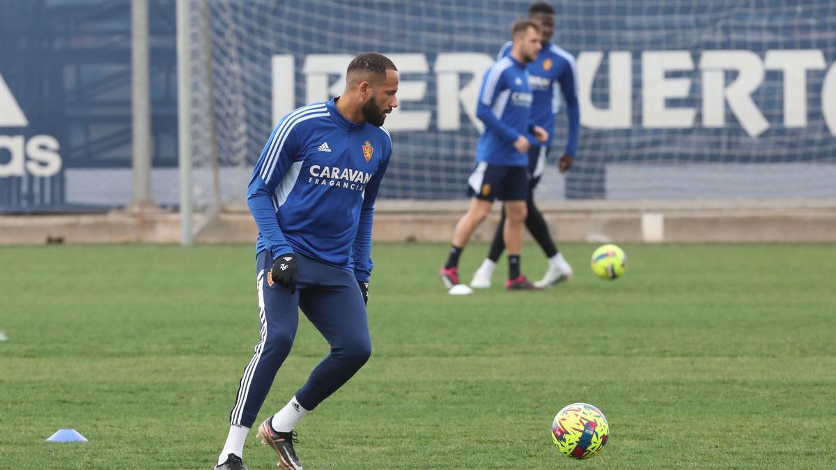 Bebé, en el entrenamiento del Real Zaragoza.