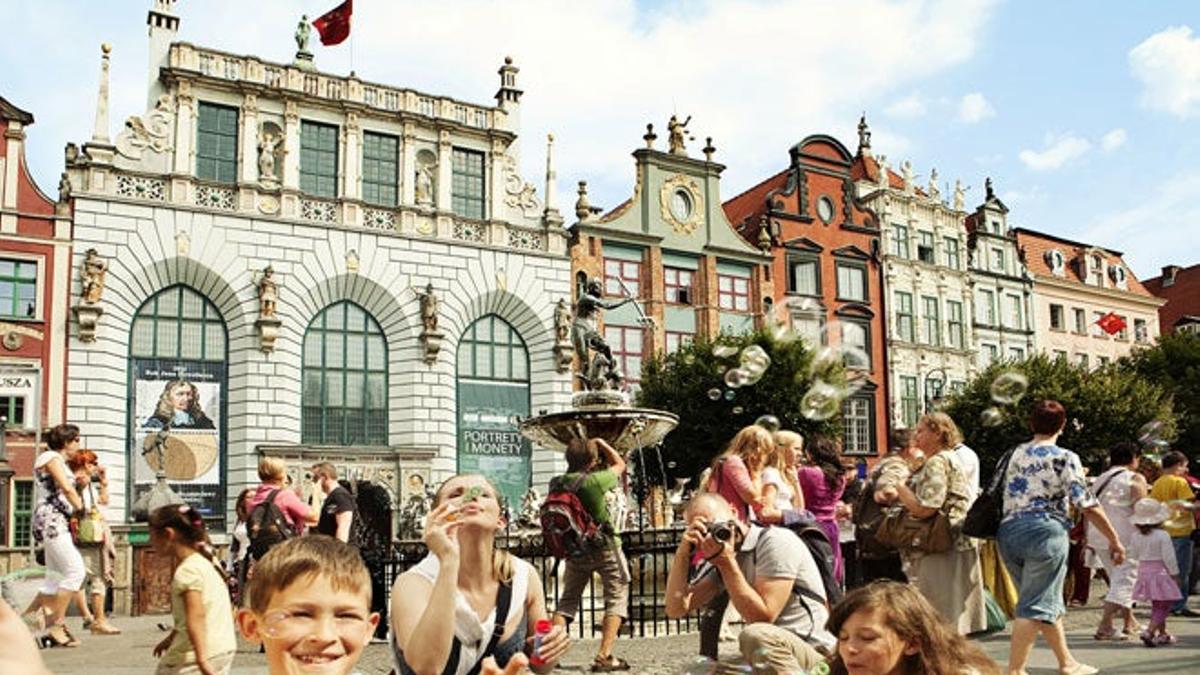 La estatua de Neptuno, símbolo de Gdansk, es el monumento civil más antiguo de Polonia.