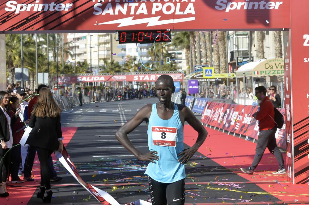 El keniata ha superado al marroquí Hassane Ahouchar con un tiempo de 1:04:29