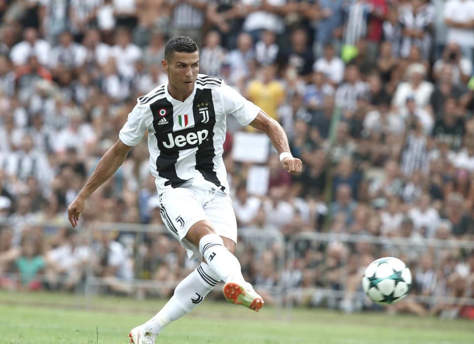 El debut de Cristiano Ronaldo con la Juve, en imág