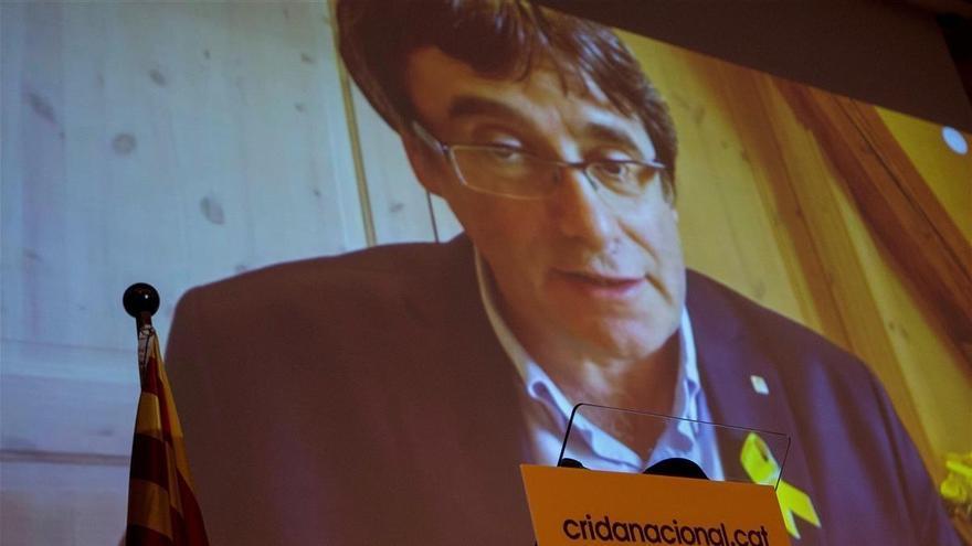 Puigdemont pide unidad más allá de los partidos