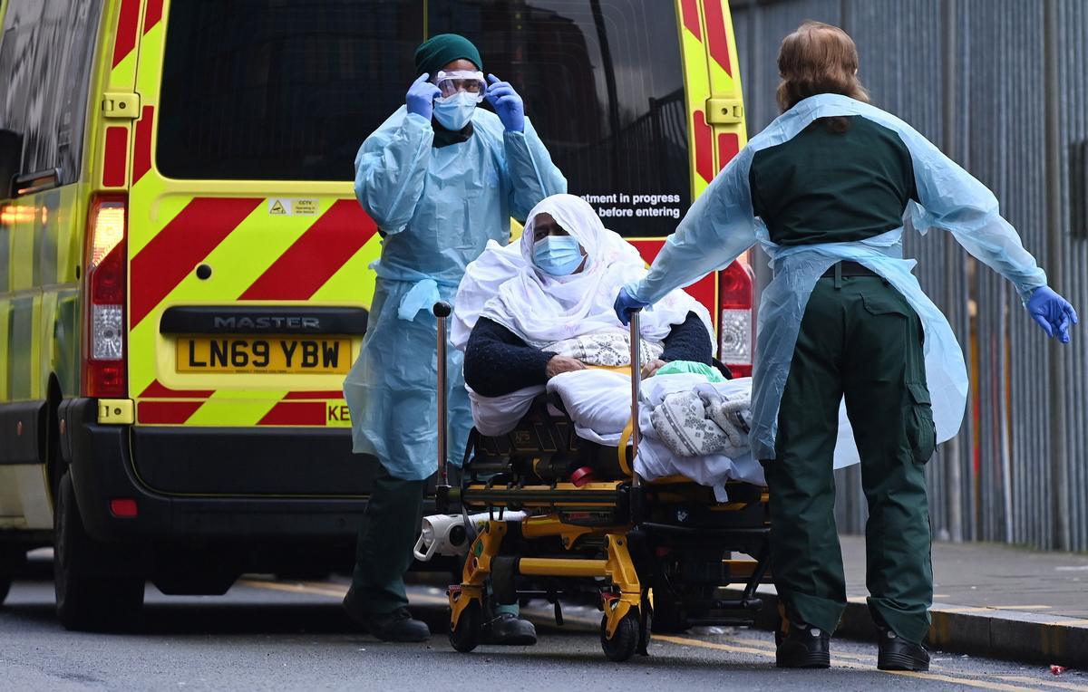 El Regne Unit arriba a un nou rècord, amb 1.820 morts per coronavirus en un dia