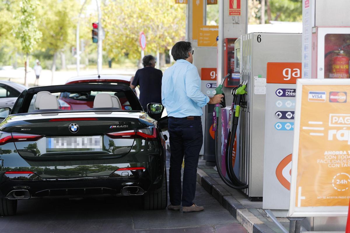 El preu de la gasolina s’apuja per primera vegada des que va començar l’estiu