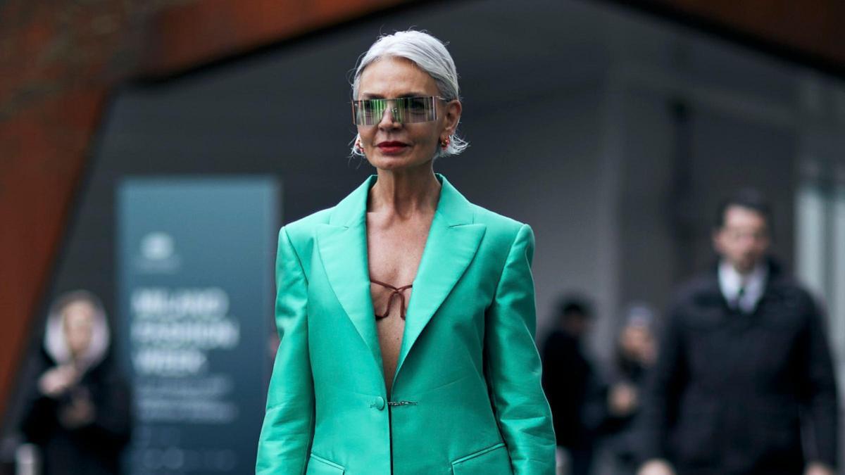 El conjunto de Zara que arrasa entre las invitadas mayores de 50