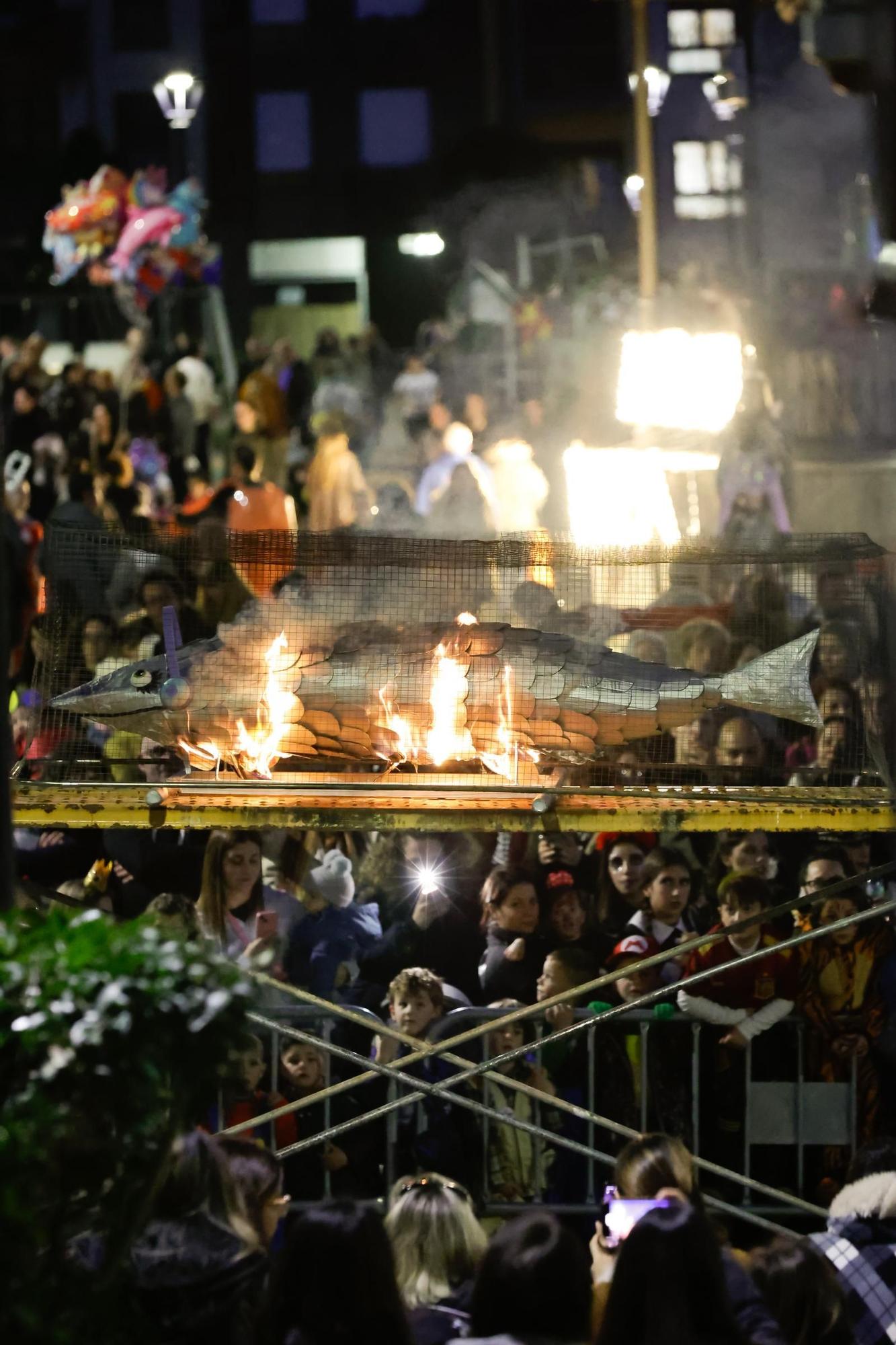 "Queen", los "Angry páxaros" o "Llanera Bros", estrellas carnavaleras en Posada