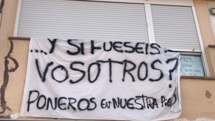 «En Son Banya les dan viviendas, a nosotros nos quitan las nuestras sin alternativa»