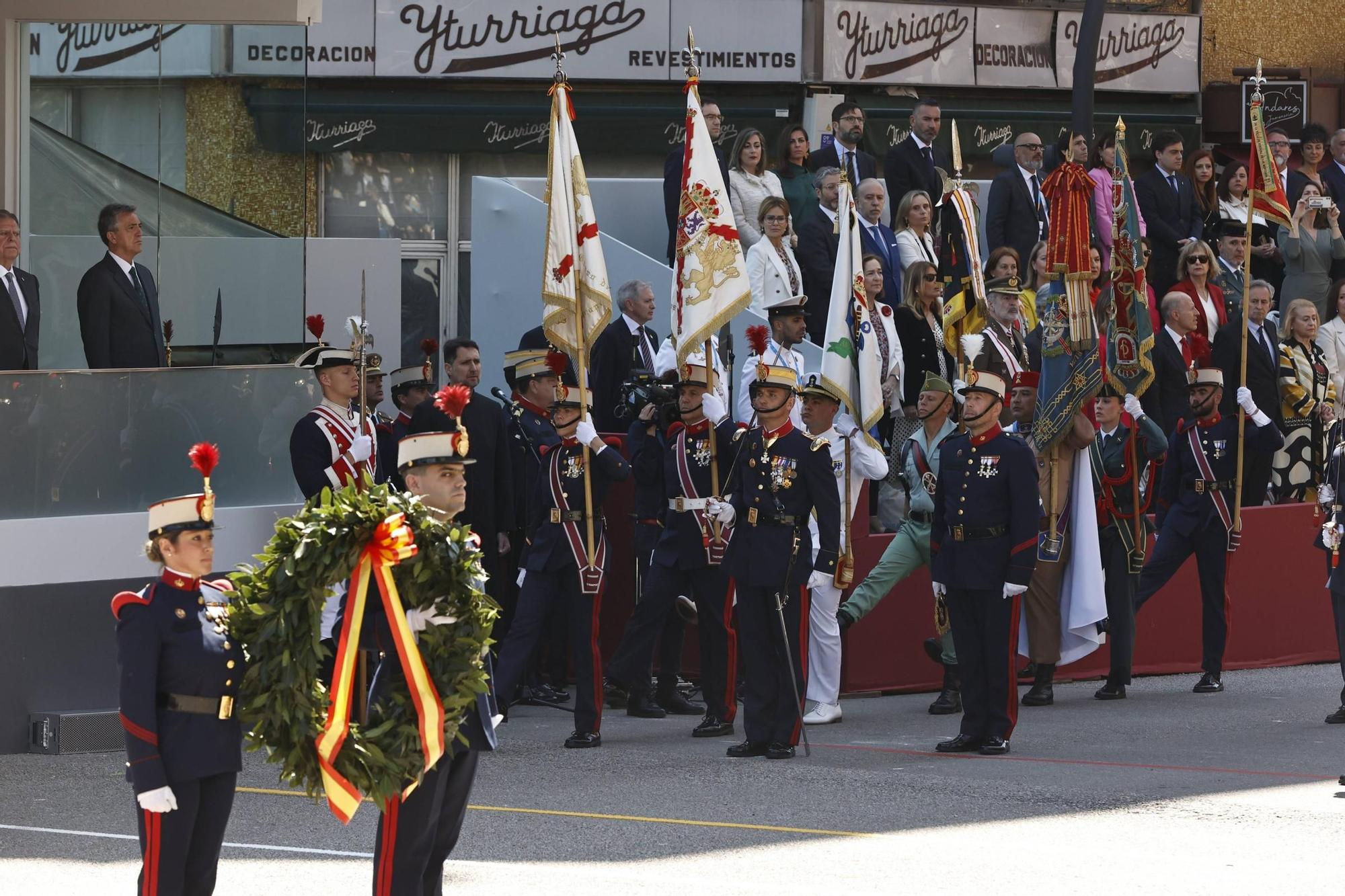EN IMÁGENES: Así fue el multitudinario desfile en Oviedo por el Día de las Fuerzas Armadas