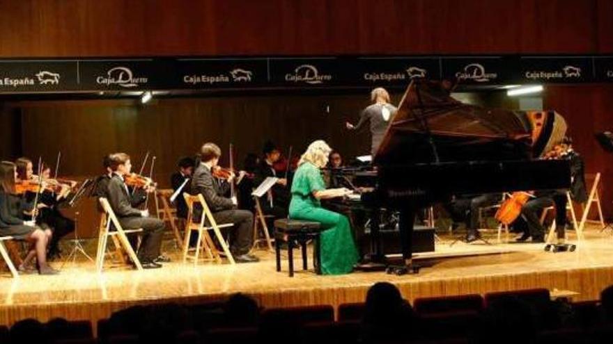 La Joven Orquesta Sinfónica de Zamora y Paula Coronas unen sus talentos