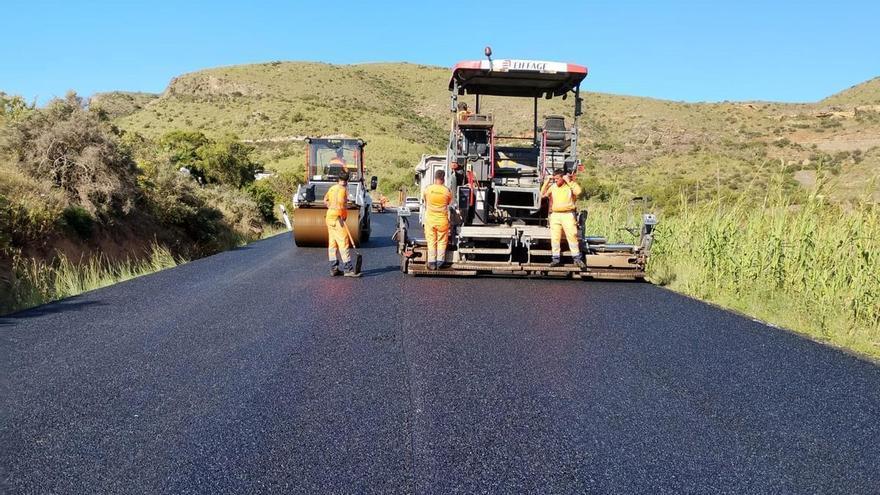 Renovarán 23 kilómetros de firme en la Región de Murcia con asfalto sostenible: estos son los cortes en carreteras durante las obras