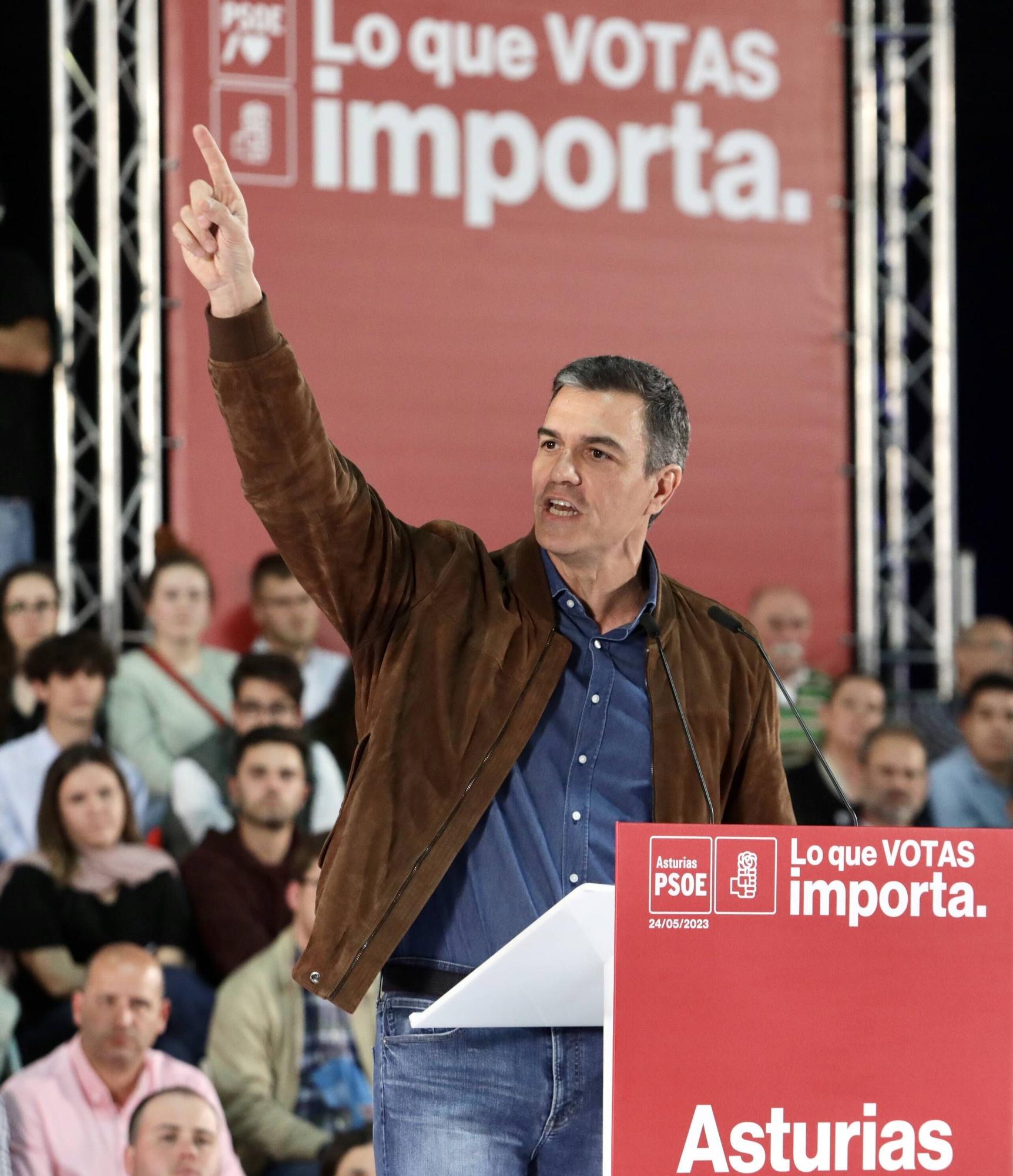 El mitin de Pedro Sánchez junto a Adrián Barbón en Gijón, en imágenes