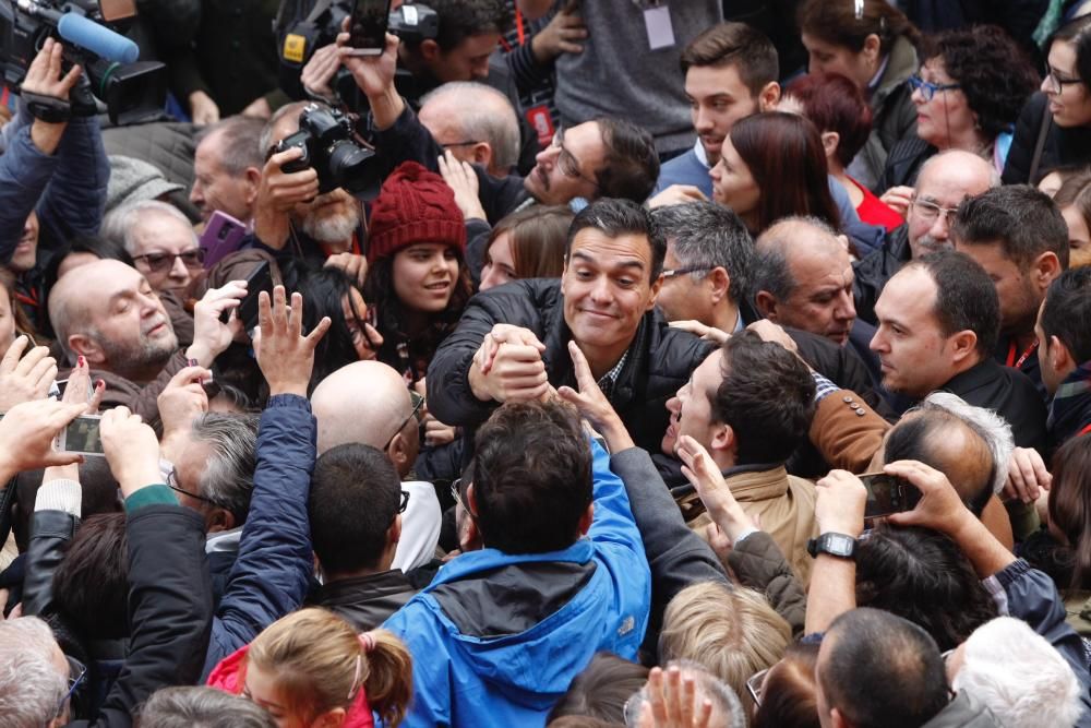 Pedro Sánchez reaparece en un acto en Xirivella