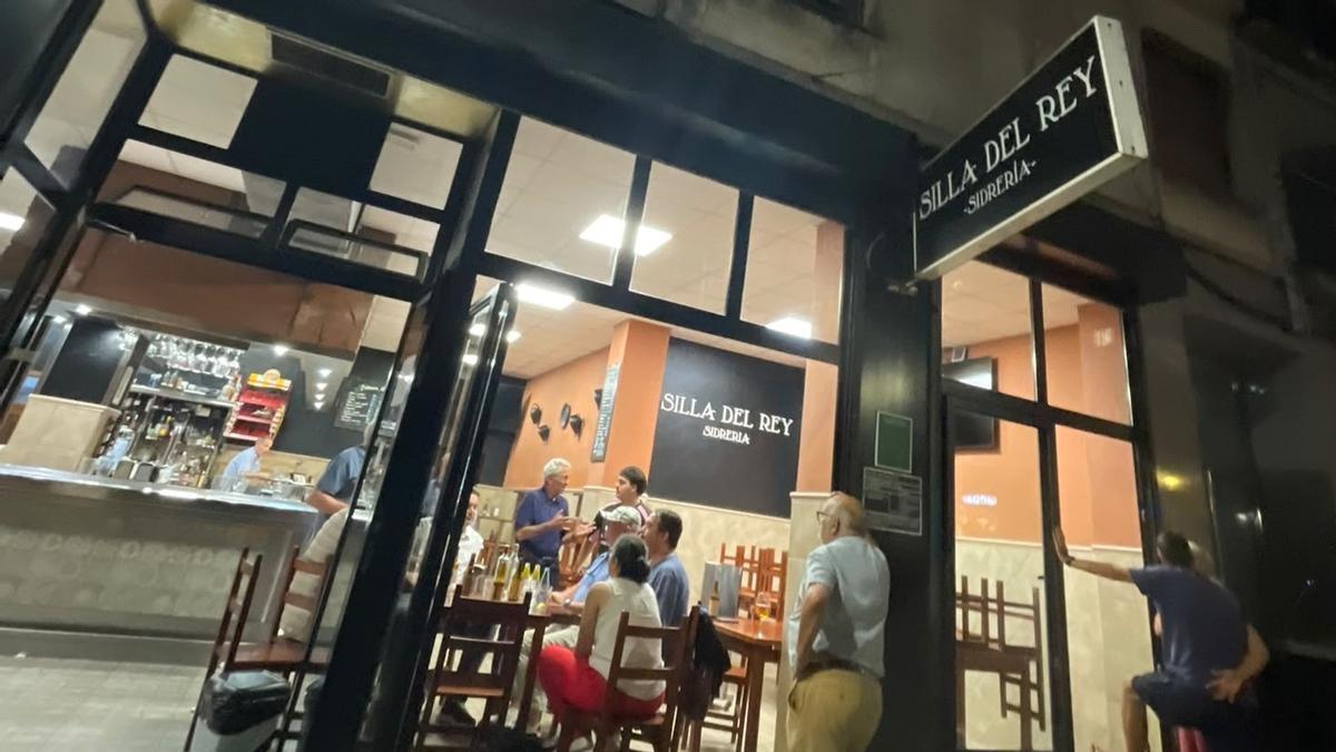 La sidrería durante su despedida en la noche del 9 de agosto