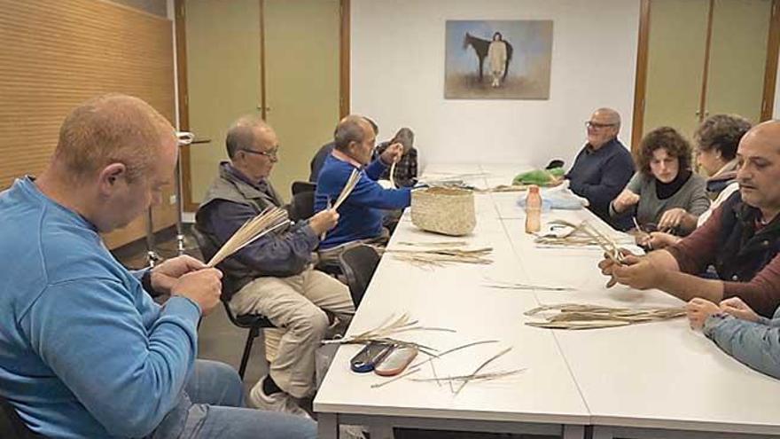 Gran éxito de los cursos &#039;de fer llata&#039; en Sant Llorenç