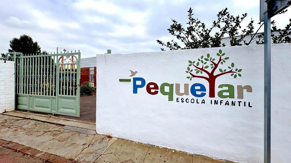 Fachada de la escuela infantil Pequelar en Betxí.
