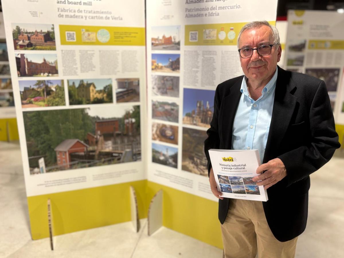 Miguel Álvarez Areces en la presentación de su libro "Memoria industrial y paisaje cultural" en el Pozo Sotón, en San Martín del Rey Aurelio