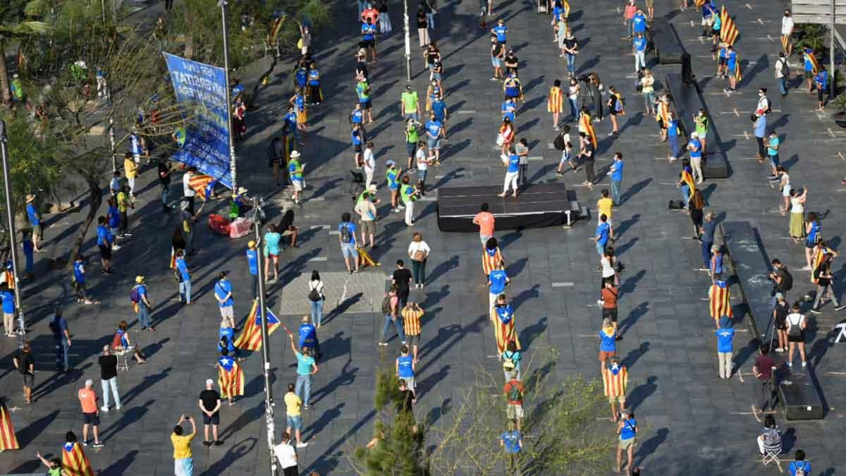 La concentración de la Diada de Catalunya 2020 en la plaza de la Universitat de Barcelona. 