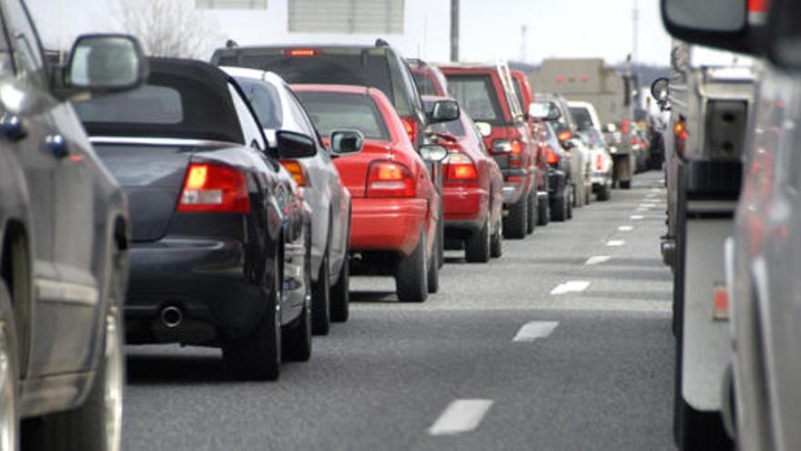 Conoce qué papeles son obligatorios en el coche.