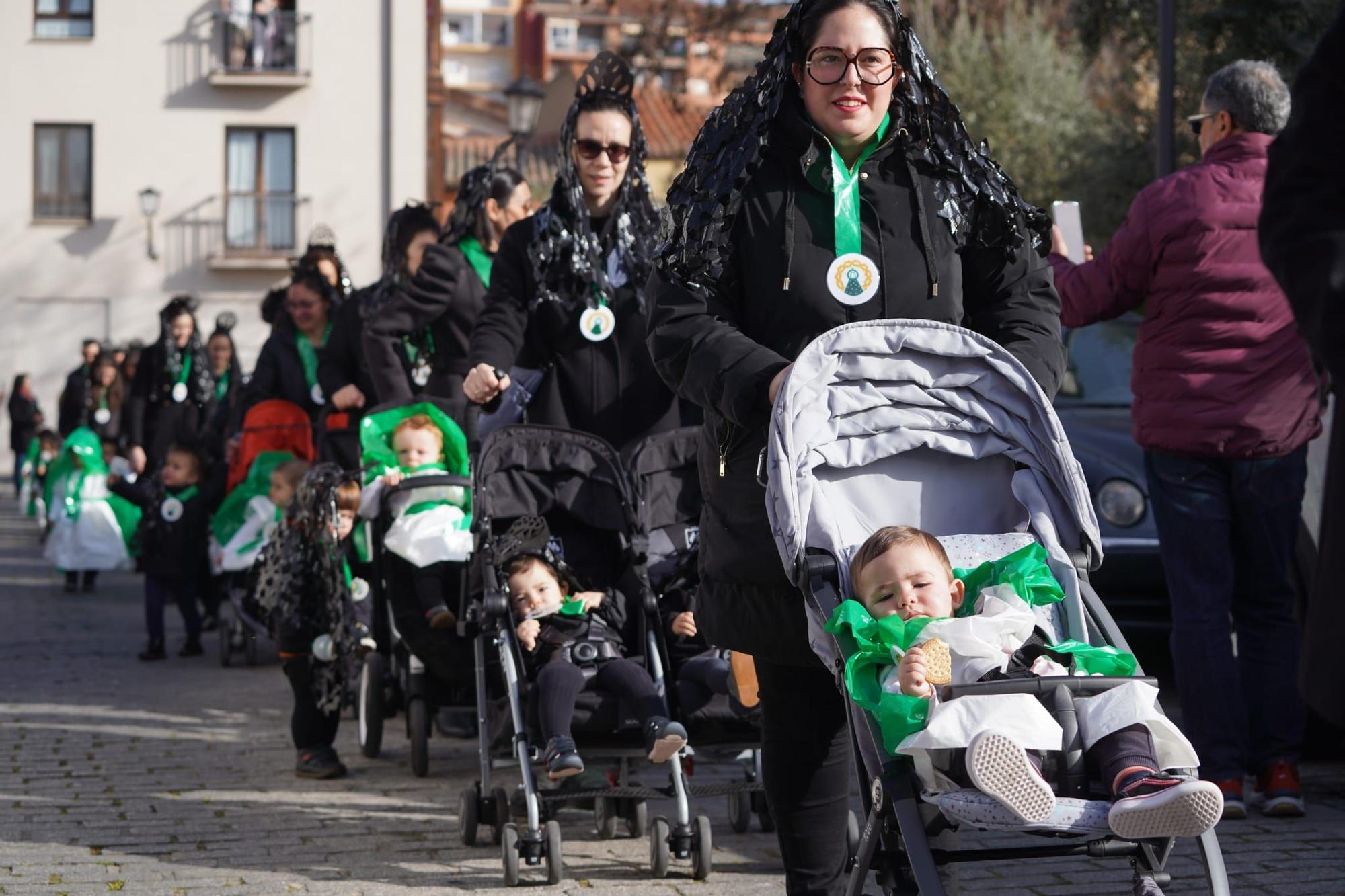 GALERÍA | La Esperanza ya está en las calles de Zamora... en versión "mini"