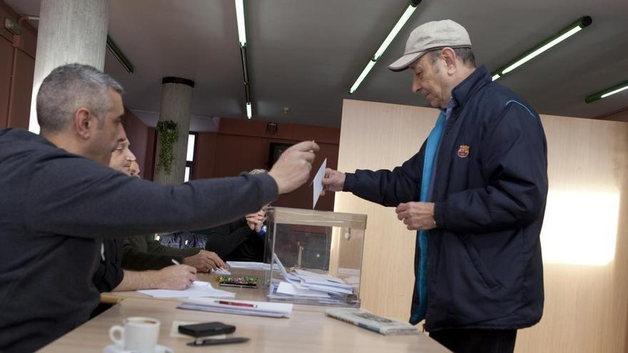 El sector crítico del PSOE de San Martín trabaja en una candidatura alternativa a la del secretario general local, Ardines