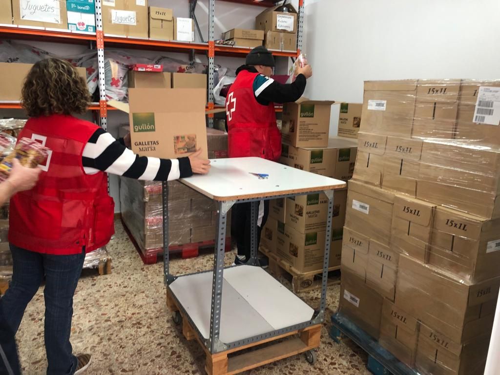 Cruz Roja reparte en Xàtiva más de 17 toneladas de alimentos