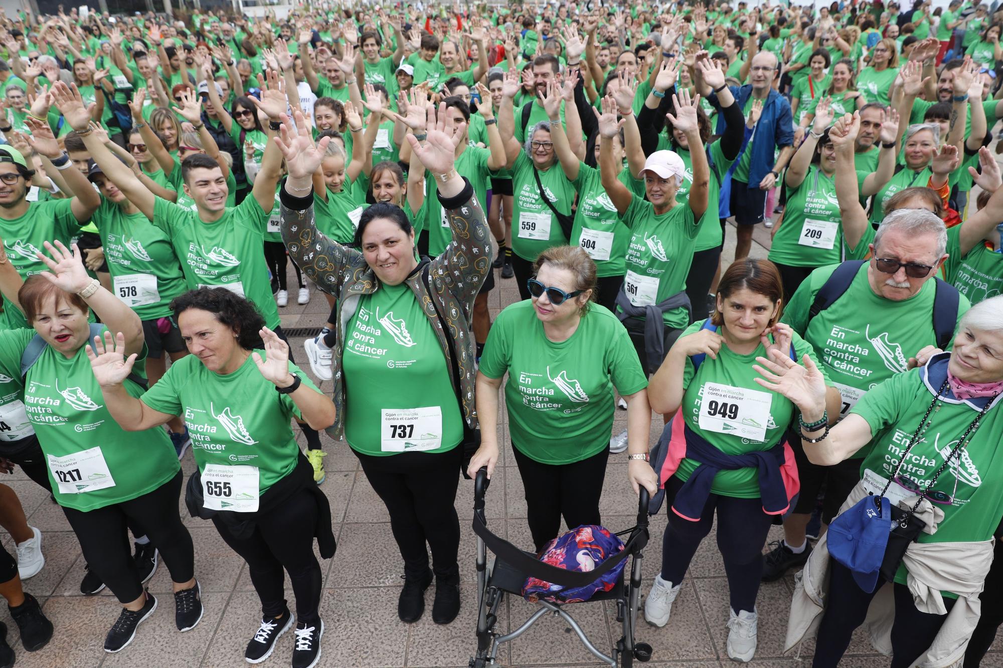 EN IMÁGENES: Asturias se echa a la calle para correr contra el cáncer