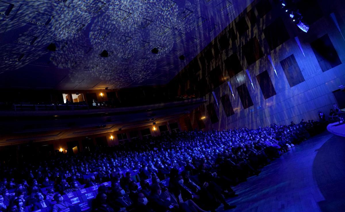 Más de 1.300 empresarios advierten al Gobierno que la falta del Corredor Mediterráneo lastra la economía de toda España.