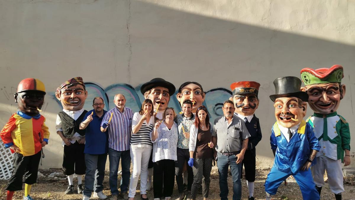 Con los cabezudos del barrio