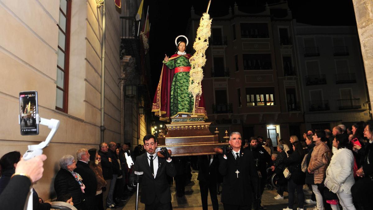 Trono de San Juan, en la procesión el Santo Entierro, imagen que alberga al monasterio