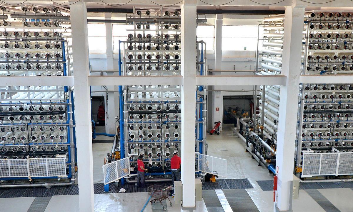 Imagan de la desaladora de la Mancomunidad del Sureste ubicada en la costa del municipio de Santa Lucía de Tirajana.