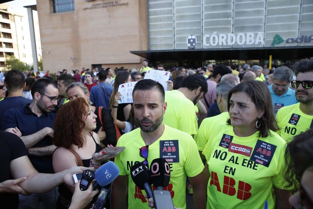 3.000 cordobesas se manifiestan contra el ERE de ABB