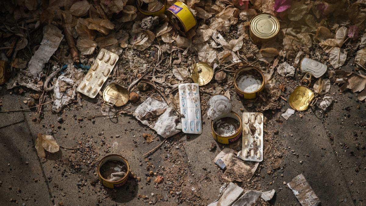 Basura en la Batería de Paso Alto.