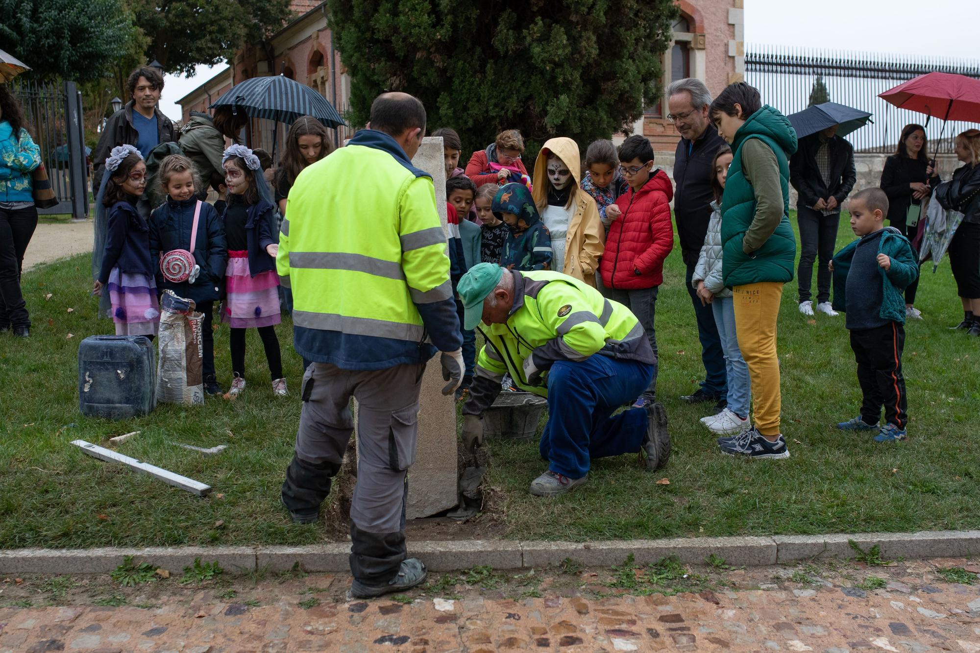 Colocación de la "piedra angular" tras los talleres "Piedras que hablan" sobre el Cerco de Zamora