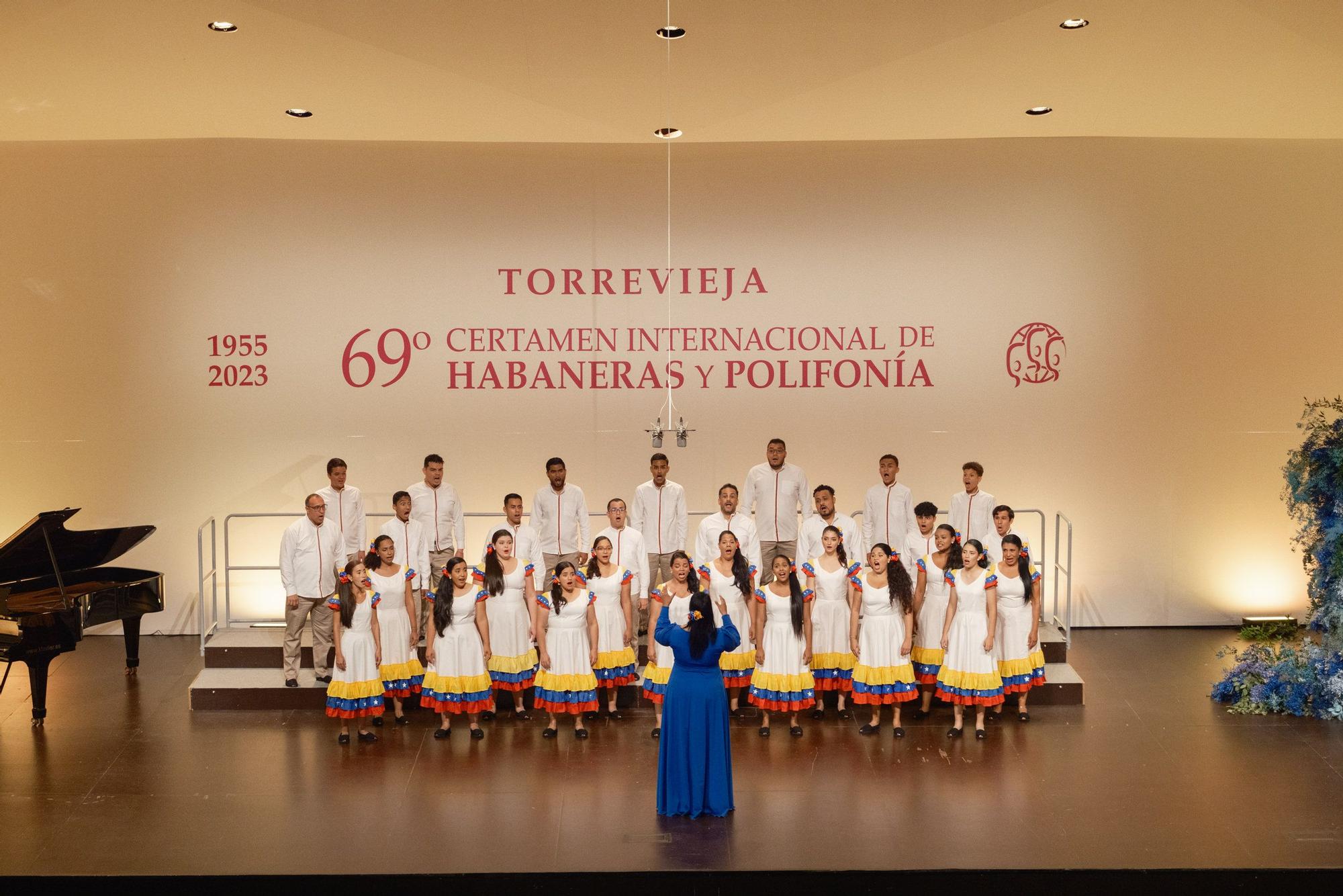 Velada de exhibición de las mejores masas corales y entrega de premios del Certamen Internacional de Habaneras y Polifonía de Torrevieja