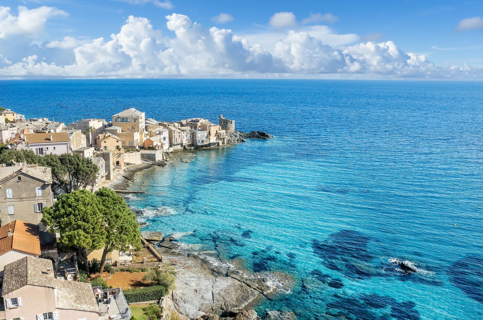 Córcega: isla mediterránea montañosa de Francia