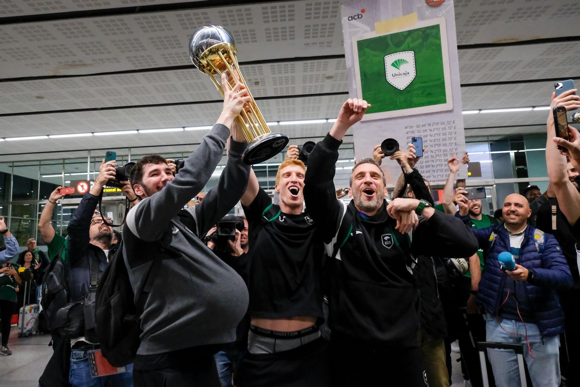 La llegada del Unicaja al aeropuerto de Málaga tras ganar la Copa del Rey