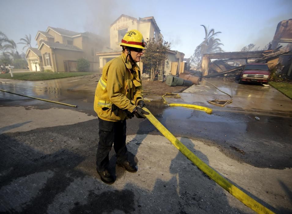 Varios incendios forestales dejan 10 muertos en California