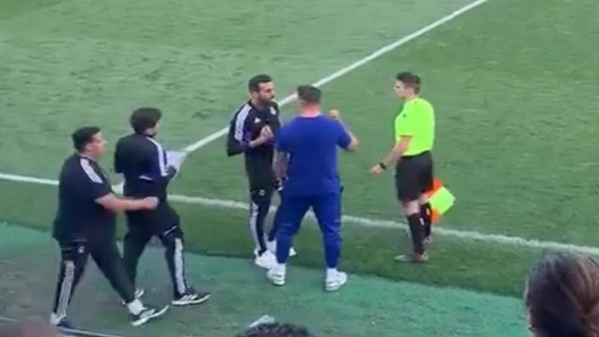 Torres acabó empujando a Arbeloa tras una acalorada discusión