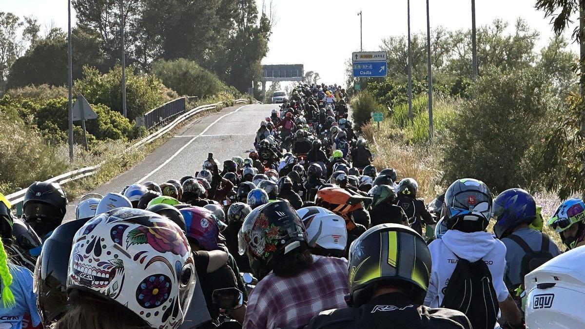 Moteros en caravana hacia Jerez en una imagen de archivo.