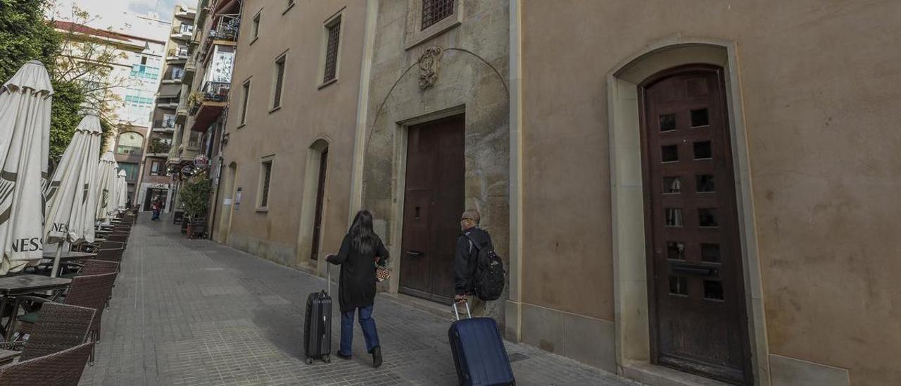 Uno de los accesos al convento de las Clarisas