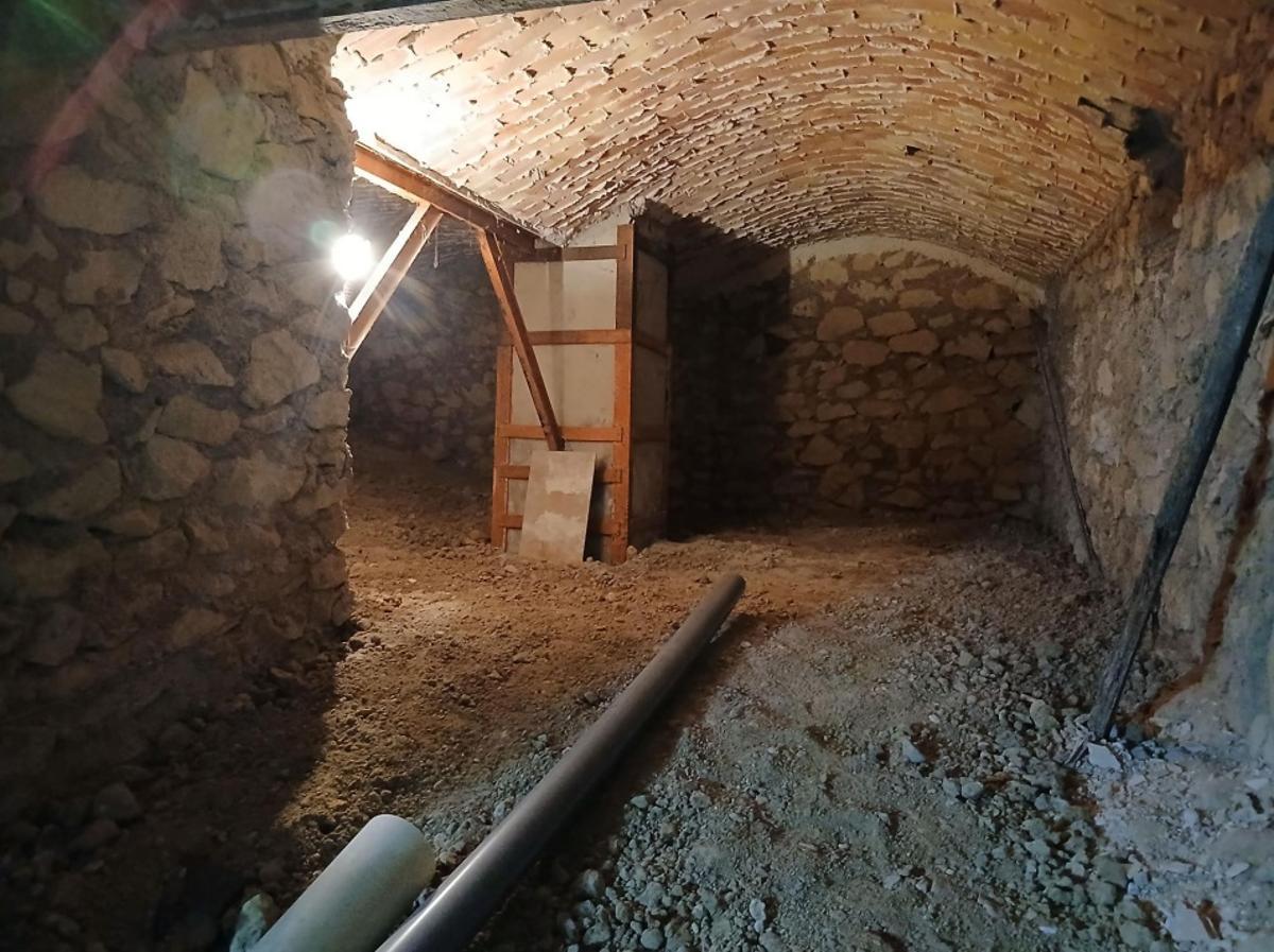 Uno de los sótanos en el barrio de Porfirio Pascual, en una imagen del dosier de Pimesa.